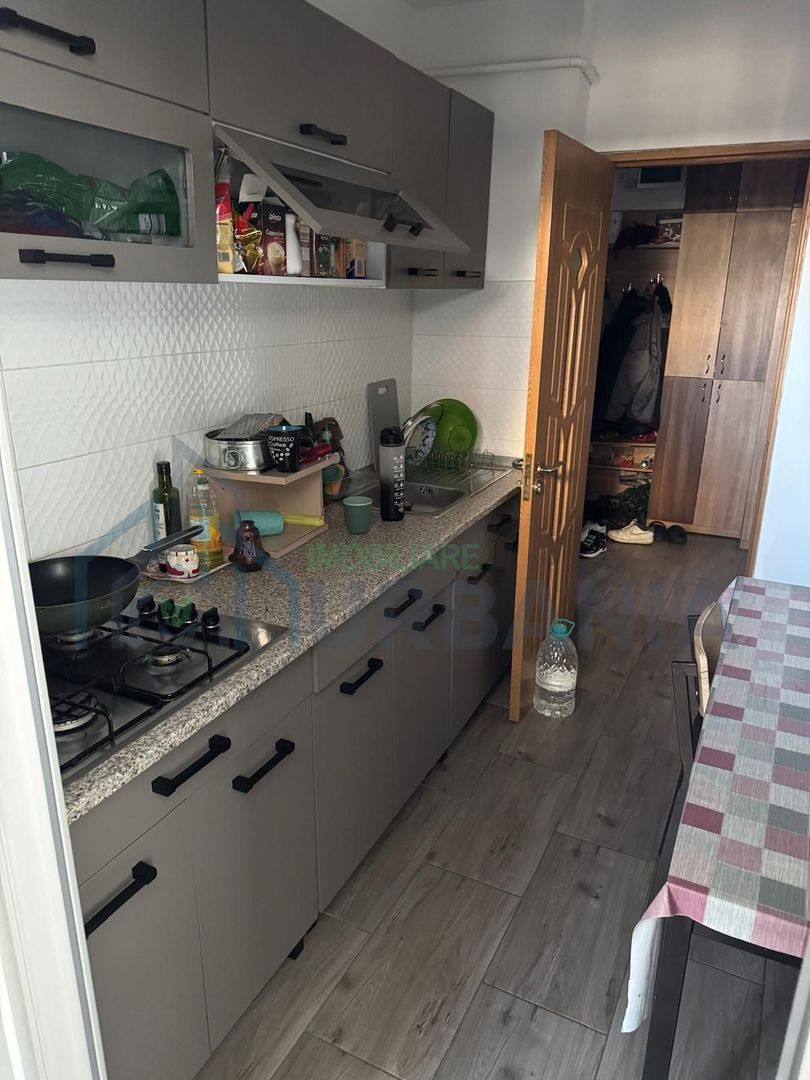Vând apartament cu 2 camere - Poză 1