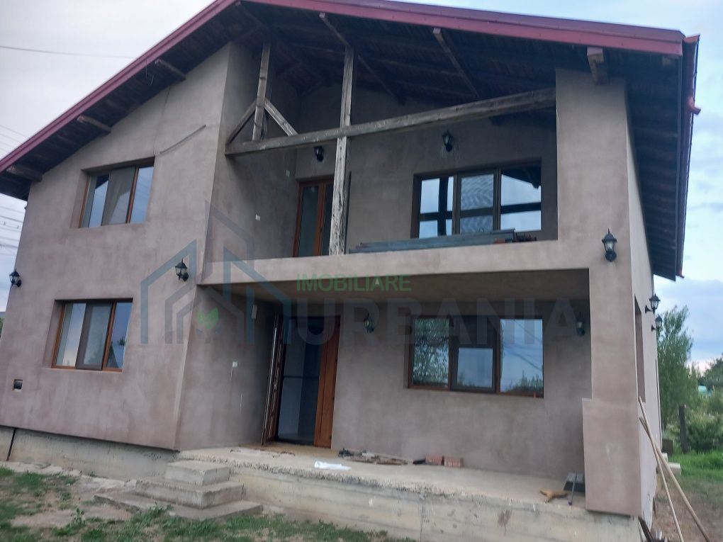 Casa din caramida,parter si mansarda,vind - Poză 1