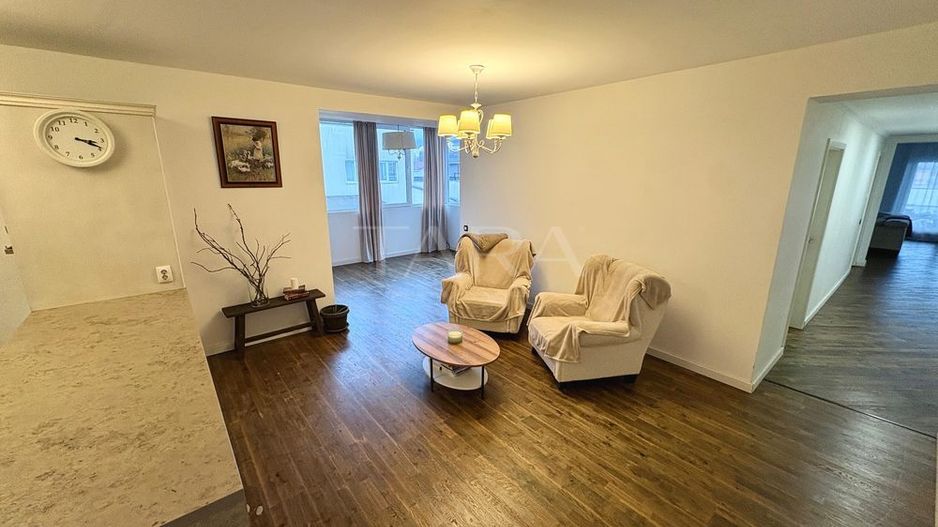 Penthouse spectaculos, 200 mp utili, terasă de 150 mp, zona Panemar. - Poză 8