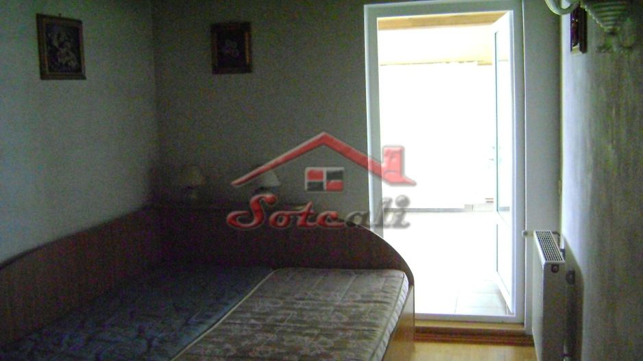 Casă / Vilă cu 7 camere de vânzare în Cornu - Poză 14