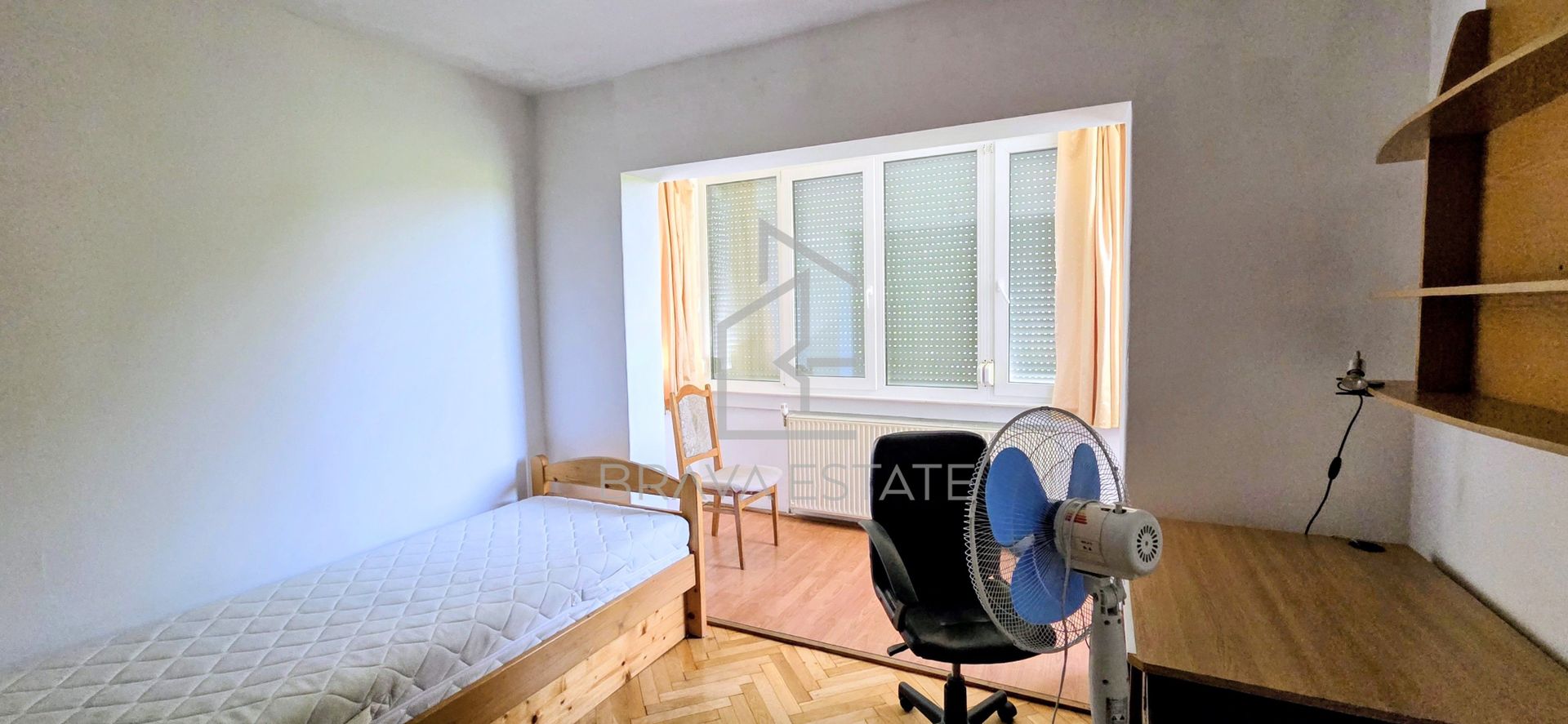 Apartament 3 camere, 2 bai, balcon, zona UMF - Poză 12