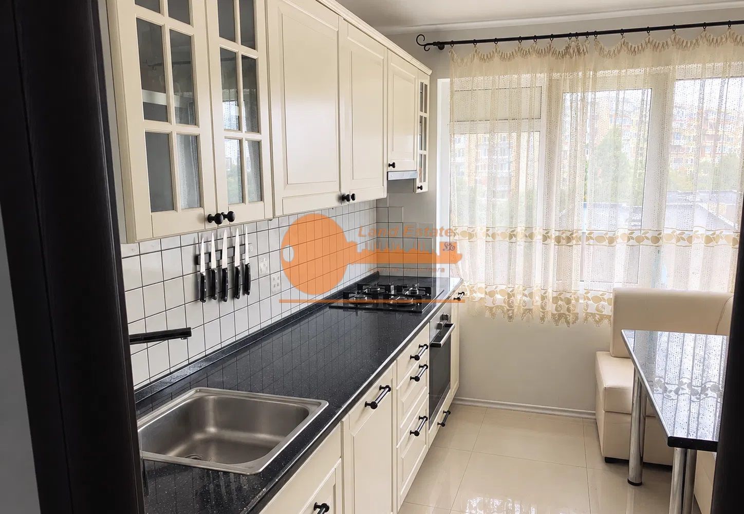 Apartament cu 3 camere in zona Gorjului - Poză 6