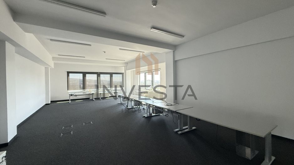 Ultimul etaj, vedere panoramică – Spațiu de birouri - Poză 5