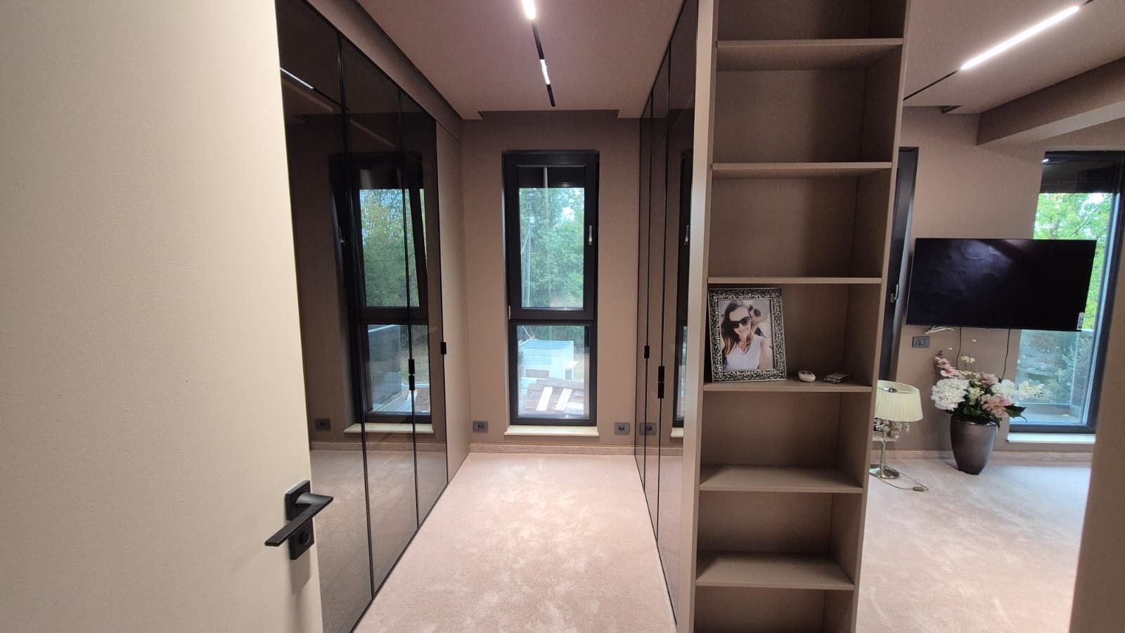 VILA NOUA | MOBILATA SI UTILATA | DAMAROAIA | LANGA PETROM CITY - Poză 15