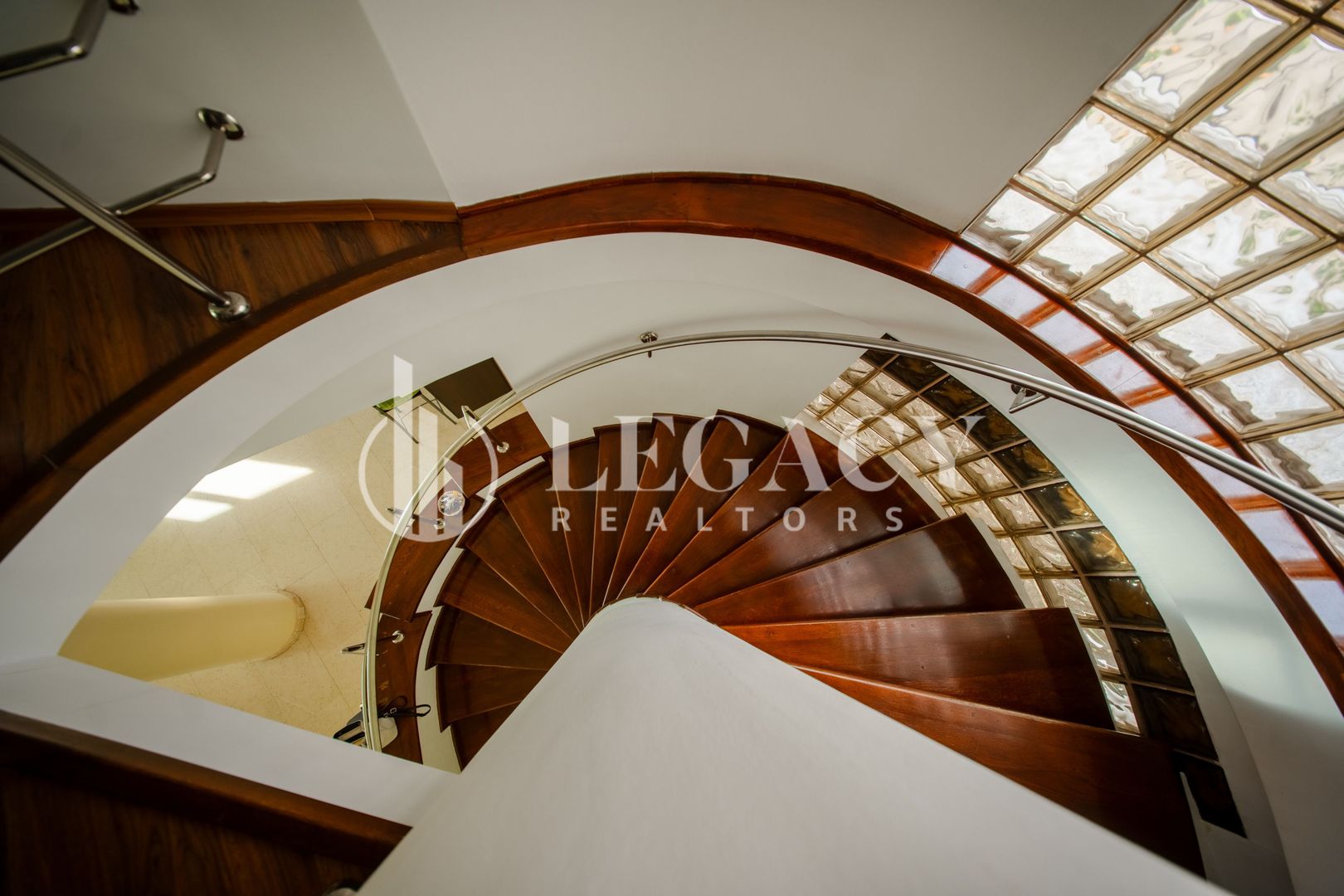 Vilă Exclusivistă în Copou – 680 mp Utili | Teren 1.414 mp - Poză 3