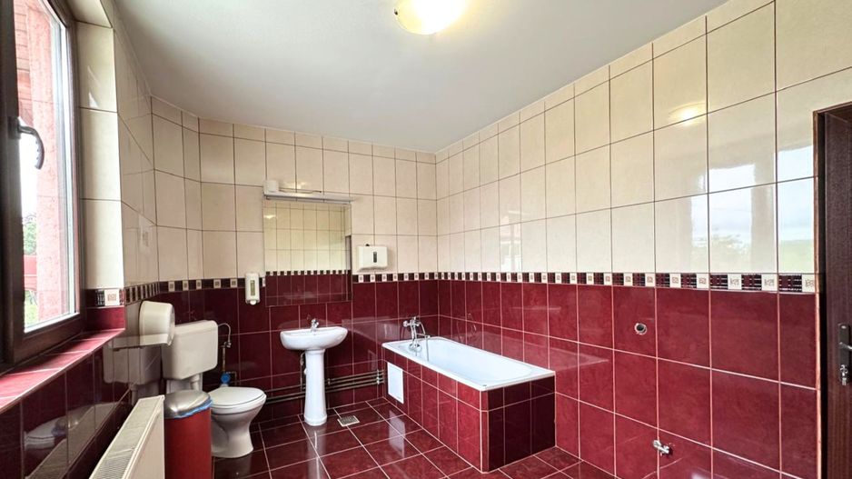 Inchiriere casă complet renovată cu 4 camere  Băneasa, Sector 1 - Poză 21
