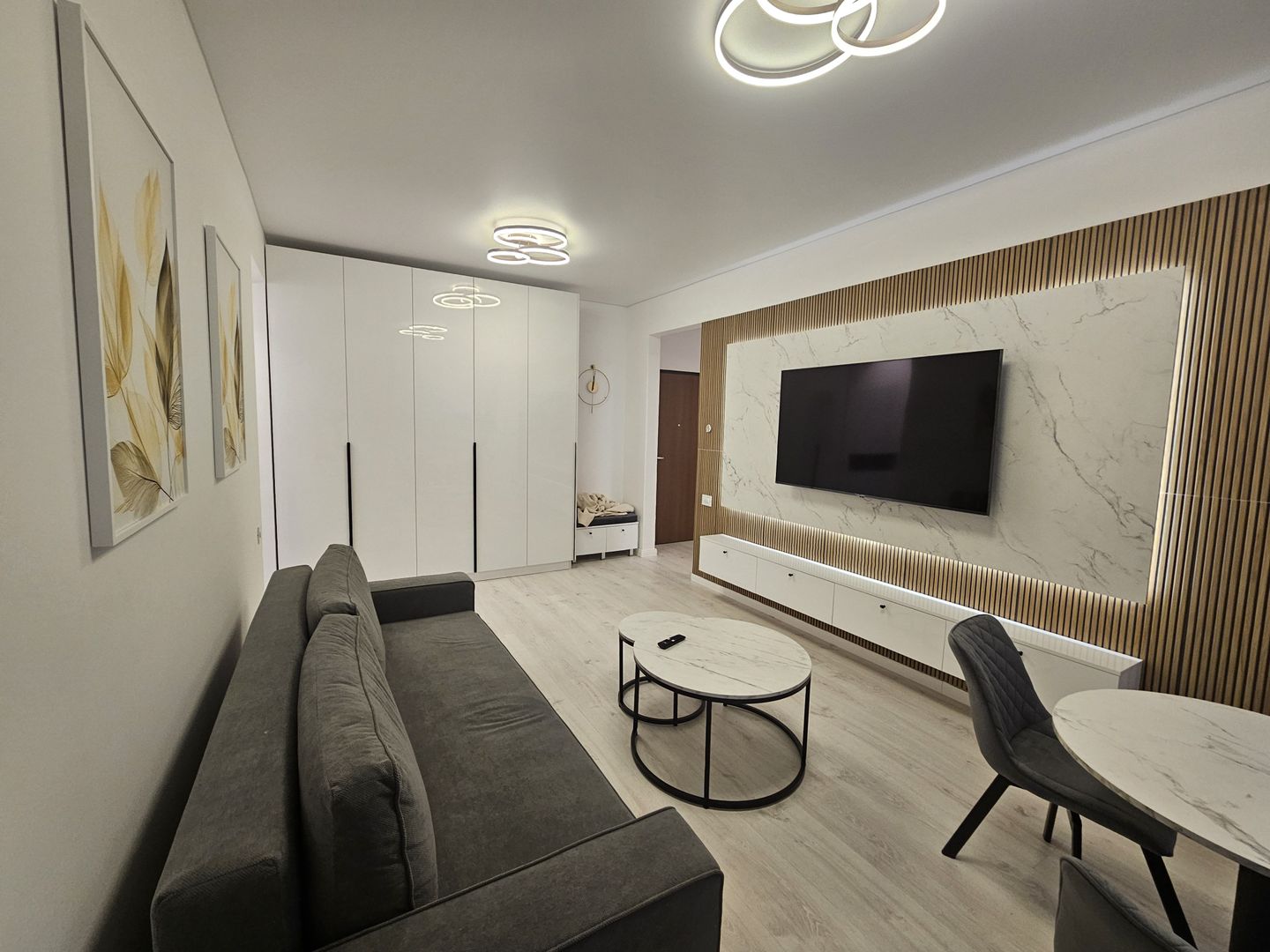 PRIMA INCHIRIERE Apart 2 cam cu terasa 12 mp si loc de pacare AMBIANCE - Poză 3