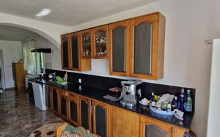 SE VINDE -proprietate cu posibilitati multiple în Fălticeni - Poză 11