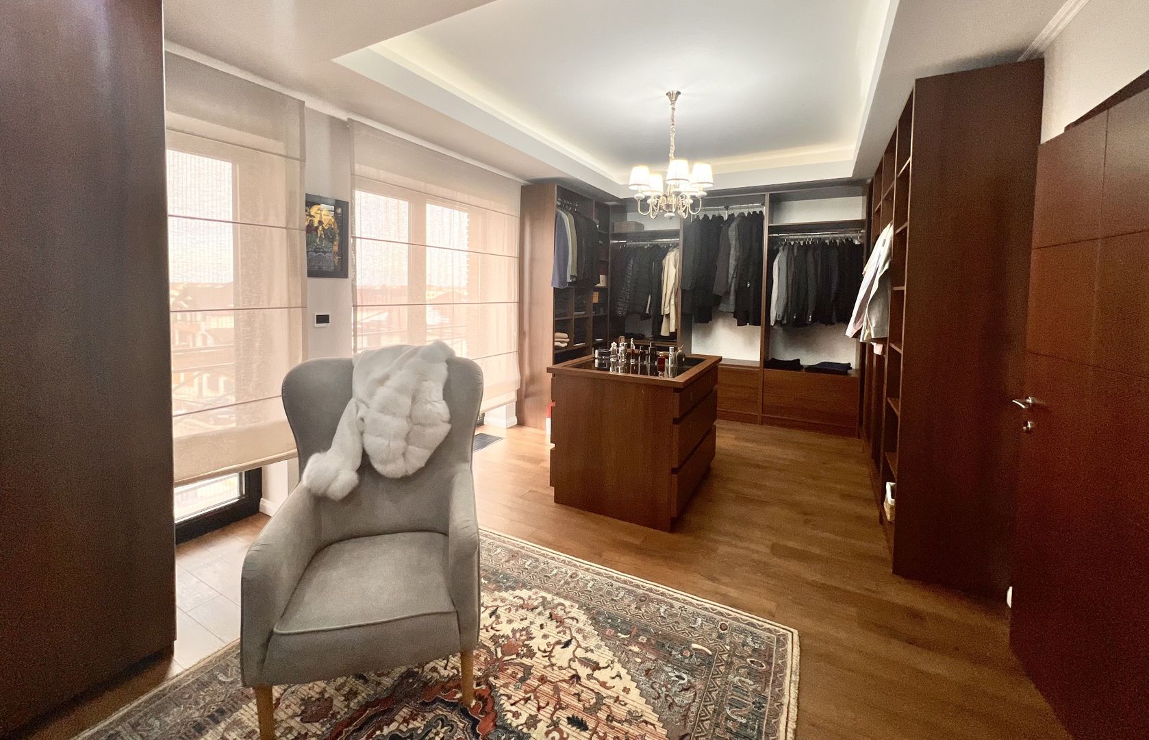 Vilă de Lux pe un Teren de 1700 mp Smart Home și Facilități Premium - Poză 7