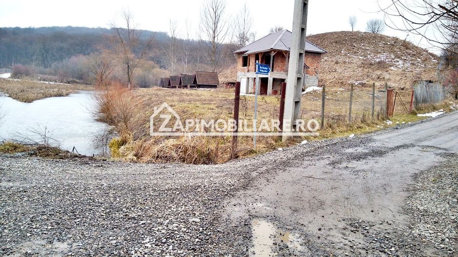 Casă 140 mp, 5800 mp teren, intravilan + Lac zona Vațman, Corunca - Poză 7