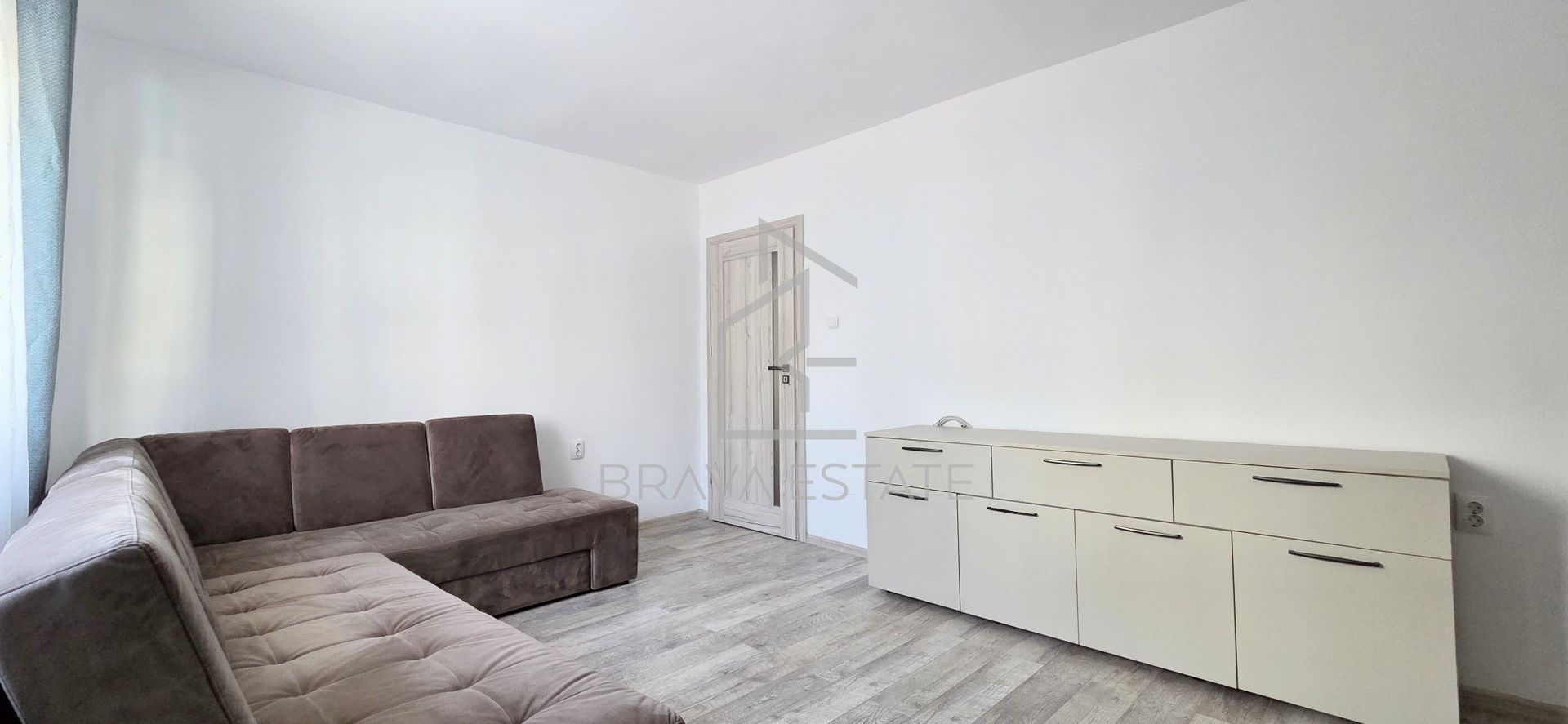 Apartament 2 camere, 65mp, decomandat, intermediar, strada Lacul Roșu - Poză 3