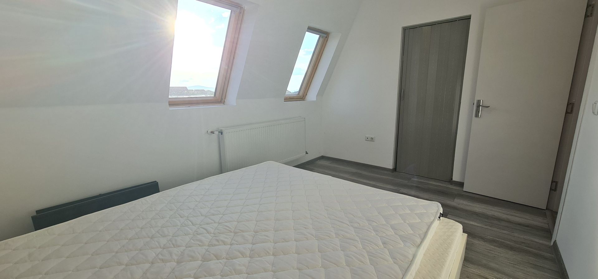 Casa finalizata intabulata mobilata in Cartier Izvor Tarlungeni Brasov - Poză 16