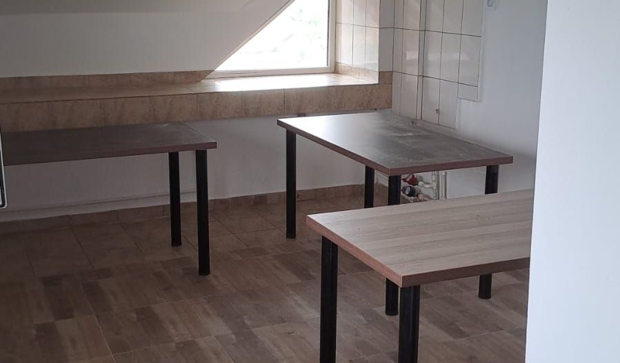 Etaj de inchiriat/ camere+ bai/bucatarie/spalatorie - Poză 13