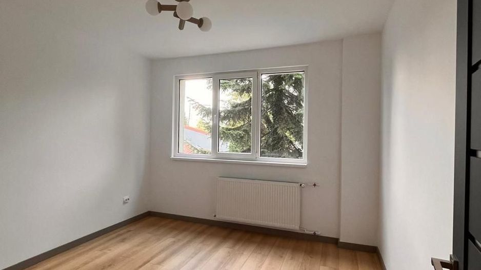 Apartament cu doua camere semidecomandat, piata Domenii - Poză 2