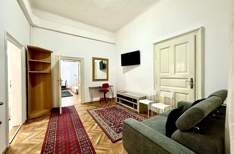 Apartament central, 4 camere - renovat - Poză 10