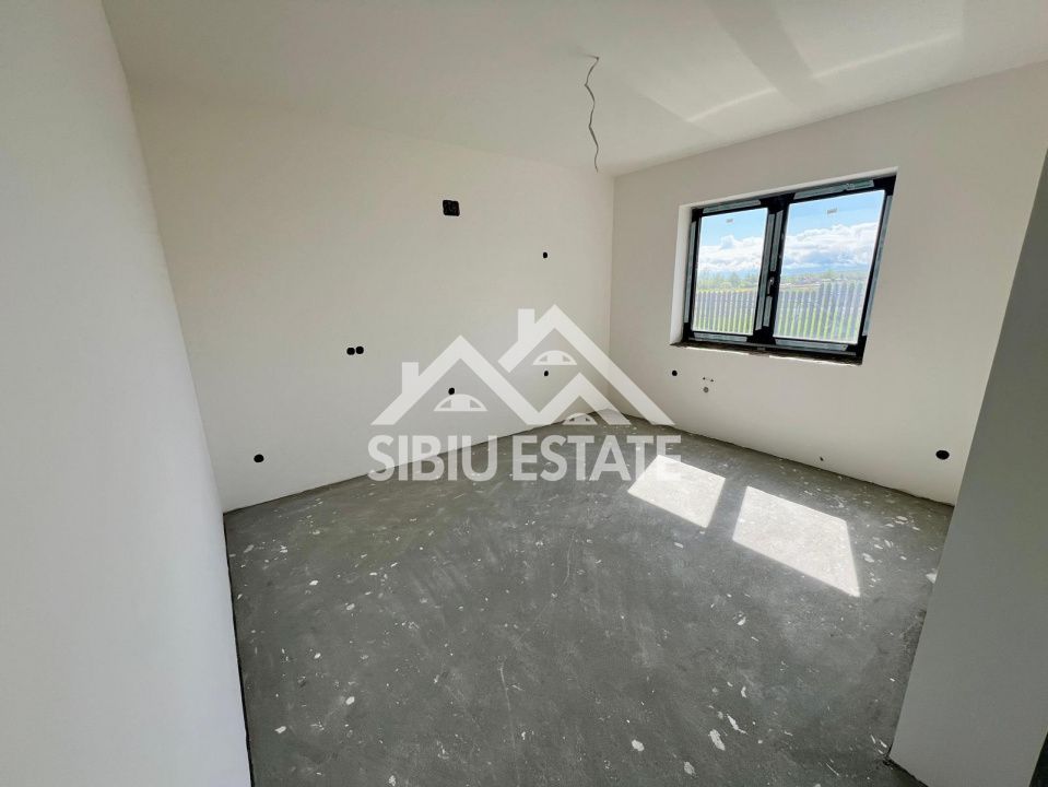 Casa individuala generoasa 5 camere, carport si pivnita curte 500 mp - Poză 7