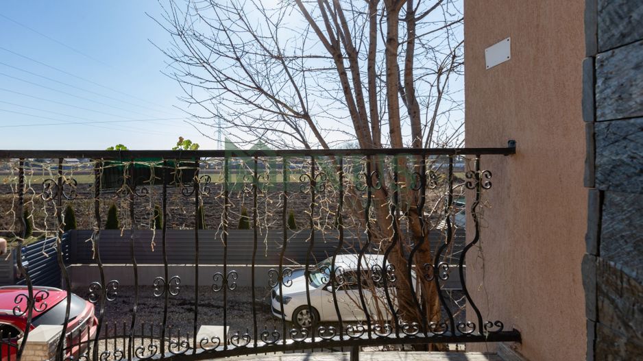 Casă/Vilă modernă de vânzare la intrare în Bogdan Vodă, județul Bacău. - Poză 46