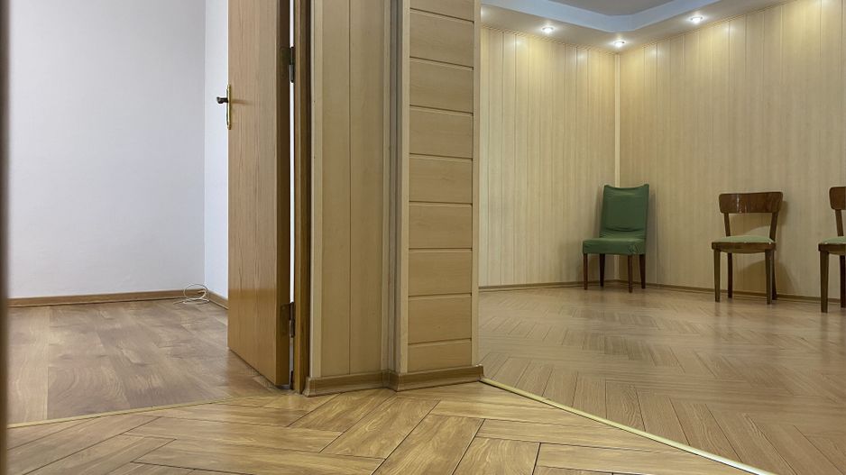 Vanzare apartament cu 4 camere luminos, vedere deschisă-Targoviste-M5 - Poză 9