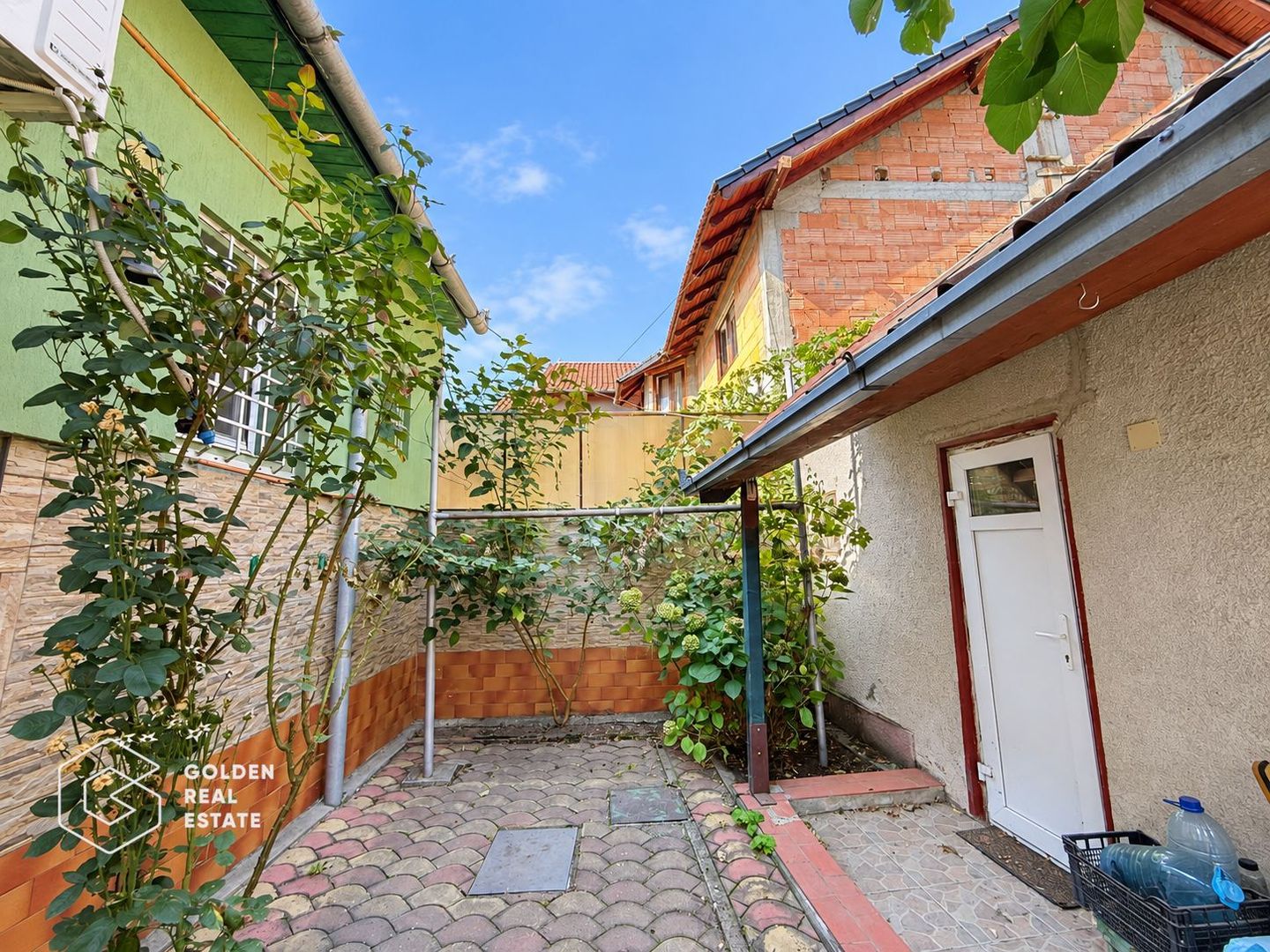 Casa din caramida, 3 camere + anexa, teren 262 mp,  zona Vlaicu - Poză 13