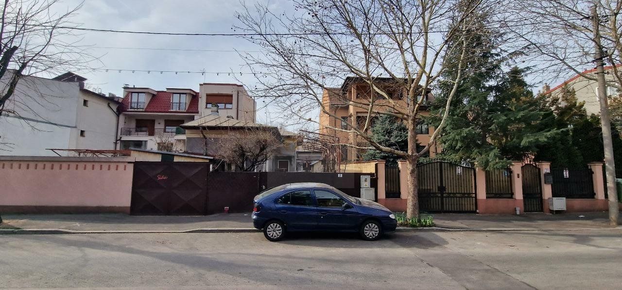 Casă 5 camere de vânzare | Zona Ion Mihalache | Teren 258 m² - Poză 1