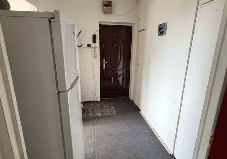 Apartament 2 camere, Titan-1 Decembrie 1918, bloc 1987 - Poză 4