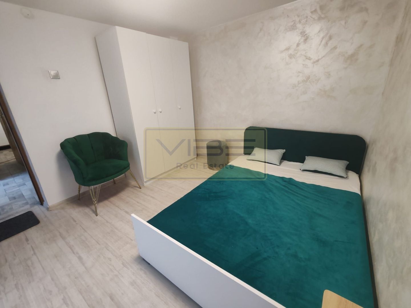 Apartament decomandat 1 Camera -Tg Cucu - Poză 2