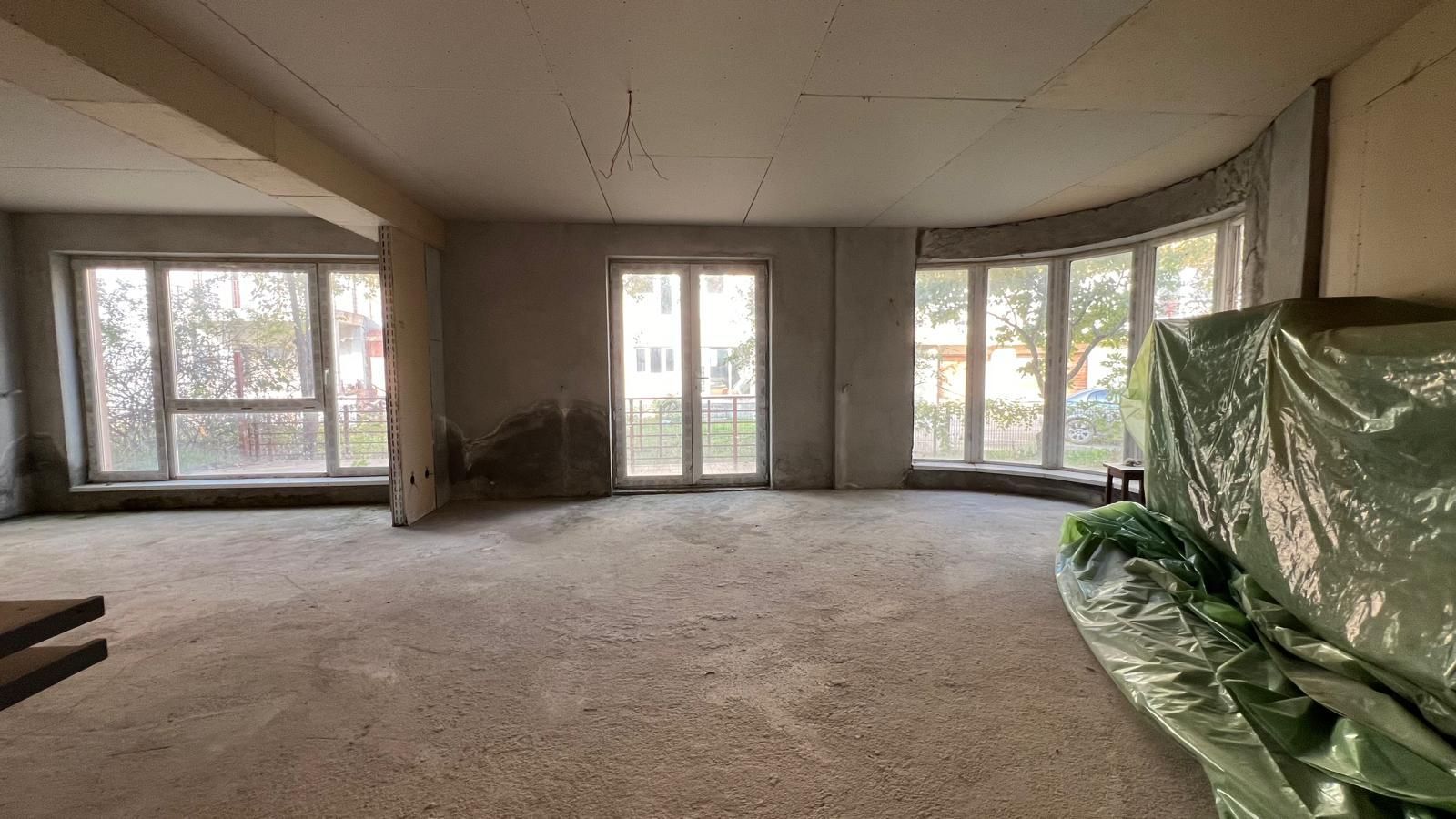 Casa la gri in Pipera  cu potential 1000 euro m2 - Poză 13