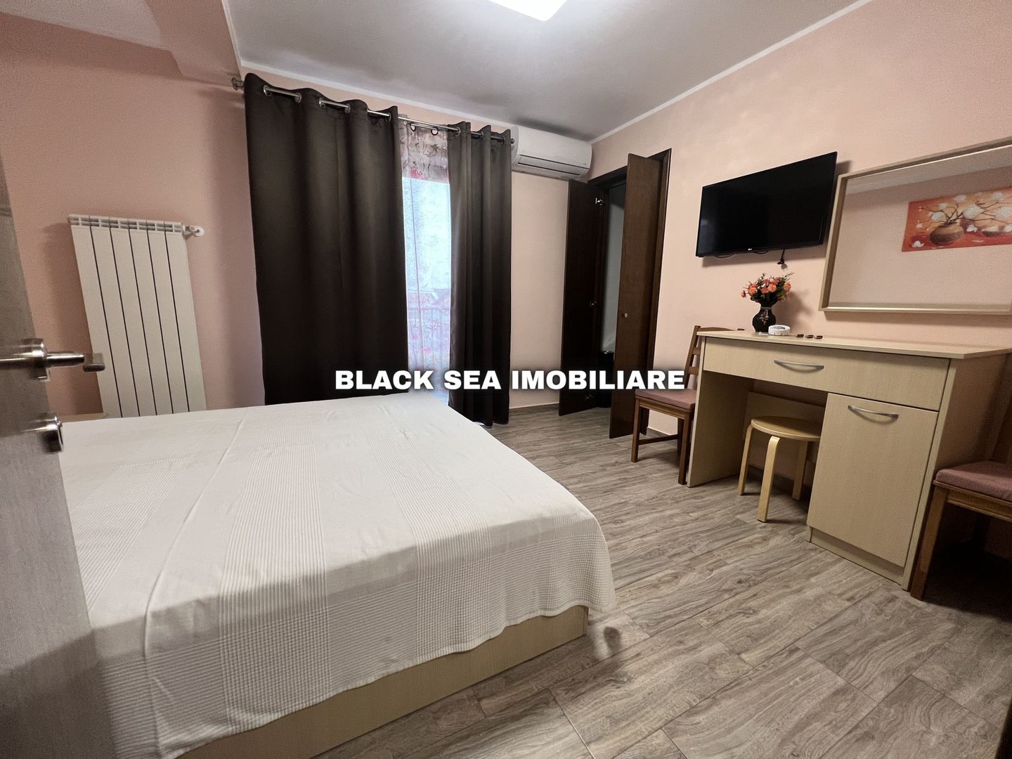 Vila de 7 Camere D+P+1+POD - Curte si garaj, EFORIE NORD Ocazie unica - Poză 13