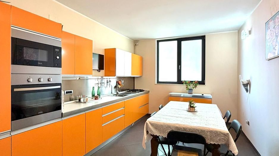 Vila cu 4 camere cu lift, jacuzzi și terasă panoramică tip penthouse - Poză 6