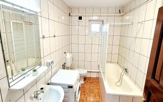 Oferim spre inchiriere casa spatioasa cu 2 camere, Zona Soarelui,cartier privat - Poză 17