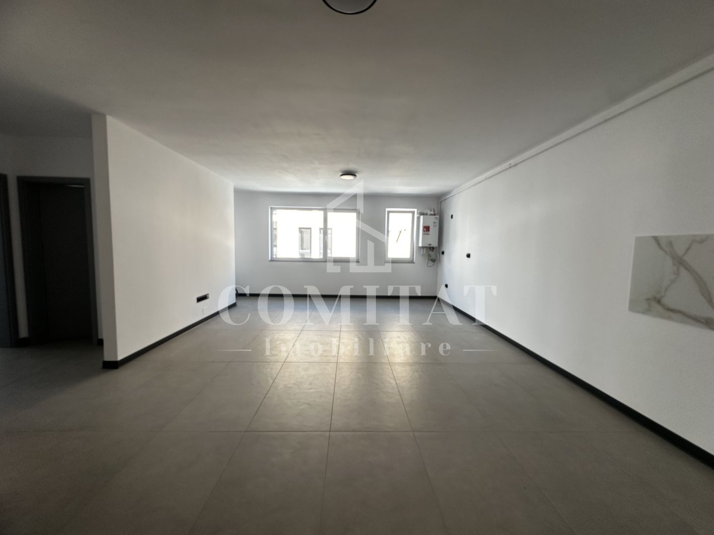 Apartament la etaj intermediar | Finisat | Zona Str Tineretului - Poză 1
