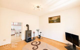Casa cu teren 688 mp, 2 corpuri de cladire, Parneava - Poză 3