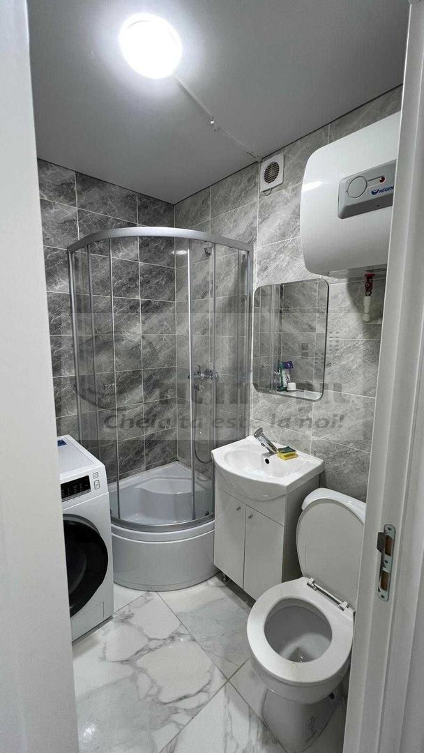 Camera de camin cu baie proprie  - in spate la JUMBO- pret 30000 euro - Poză 6