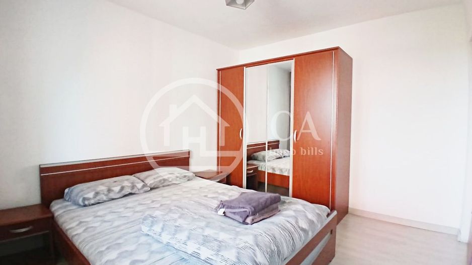 Apartament de vânzare cu 3 camere în zona Rogerius, Oradea - Poză 4