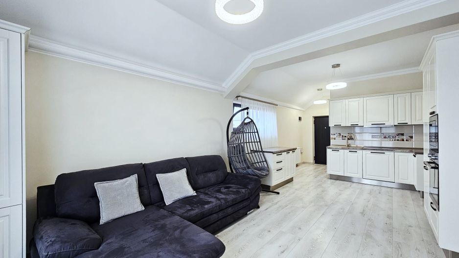 Apartament 2 camere de vanzare Brasov Tractorul terasa mare - Poză 4