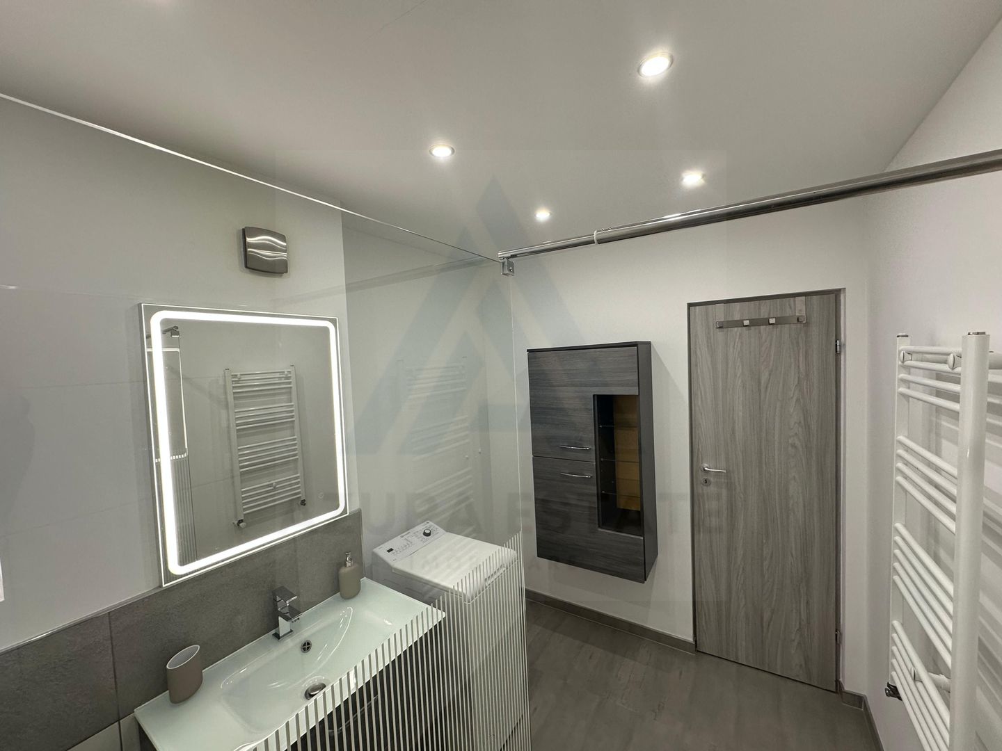 Apartament 3 camere 75 mp utili etaj 2 si 2 locuri de parcare Turnisor - Poză 9