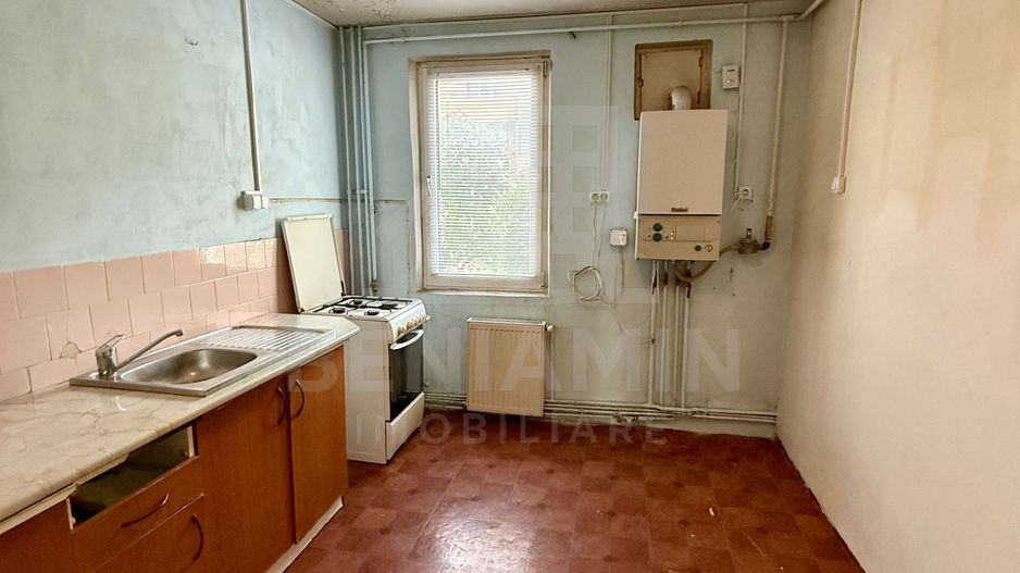4 decomandate - 80mp - etaj 1 - 2bai - centrala - invesitie - Astra - Poză 8
