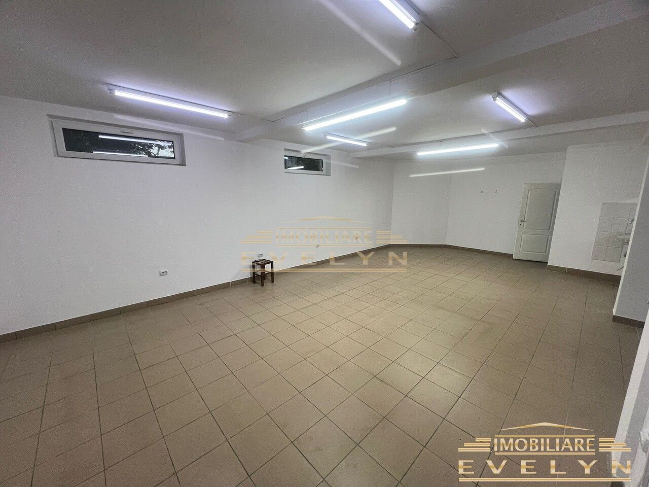Spatiu comercial de inchiriat, zona Bucovina ( ANL ),  pret 400 euro - Poză 2