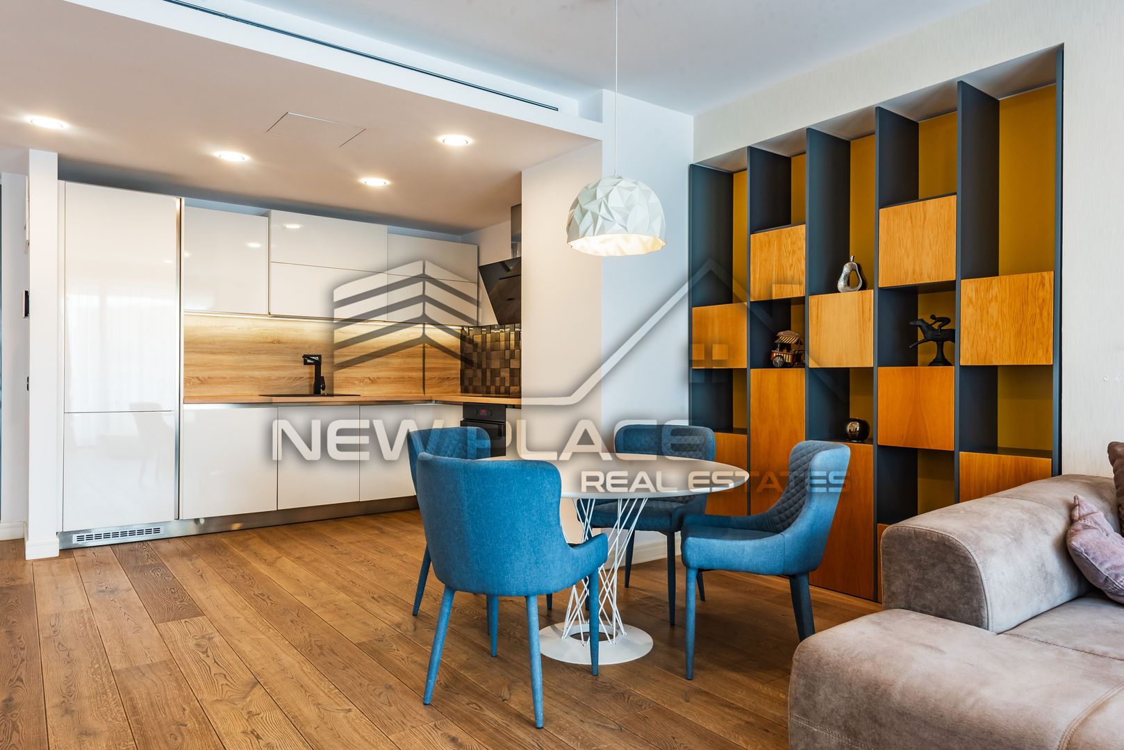 Cortina Residence | Exclusivitate | 950 Eur+TVA | Mobila Rovere | LUX - Poză 7