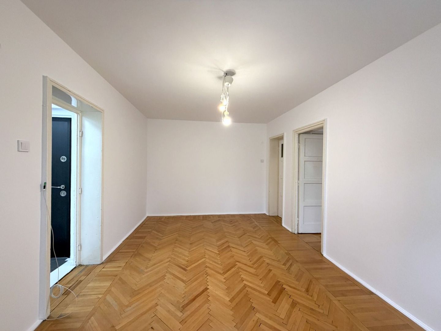 2 camere Chopin-Floreasca etaj 2 din 3 | balcon | vedere gradina - Poză 3