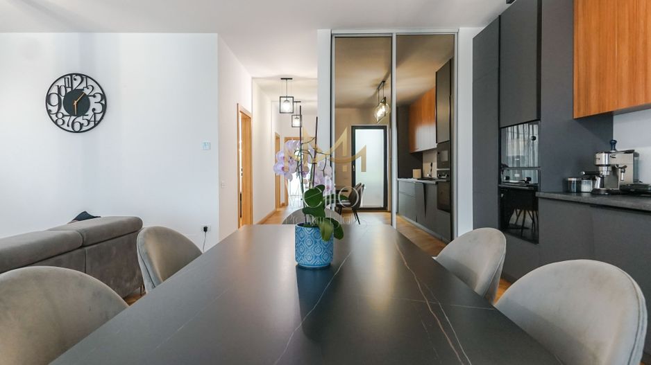 Apartament spatios 3 camere, 2 balcoane, 2 parcari, zona Iulius Mall! - Poză 4
