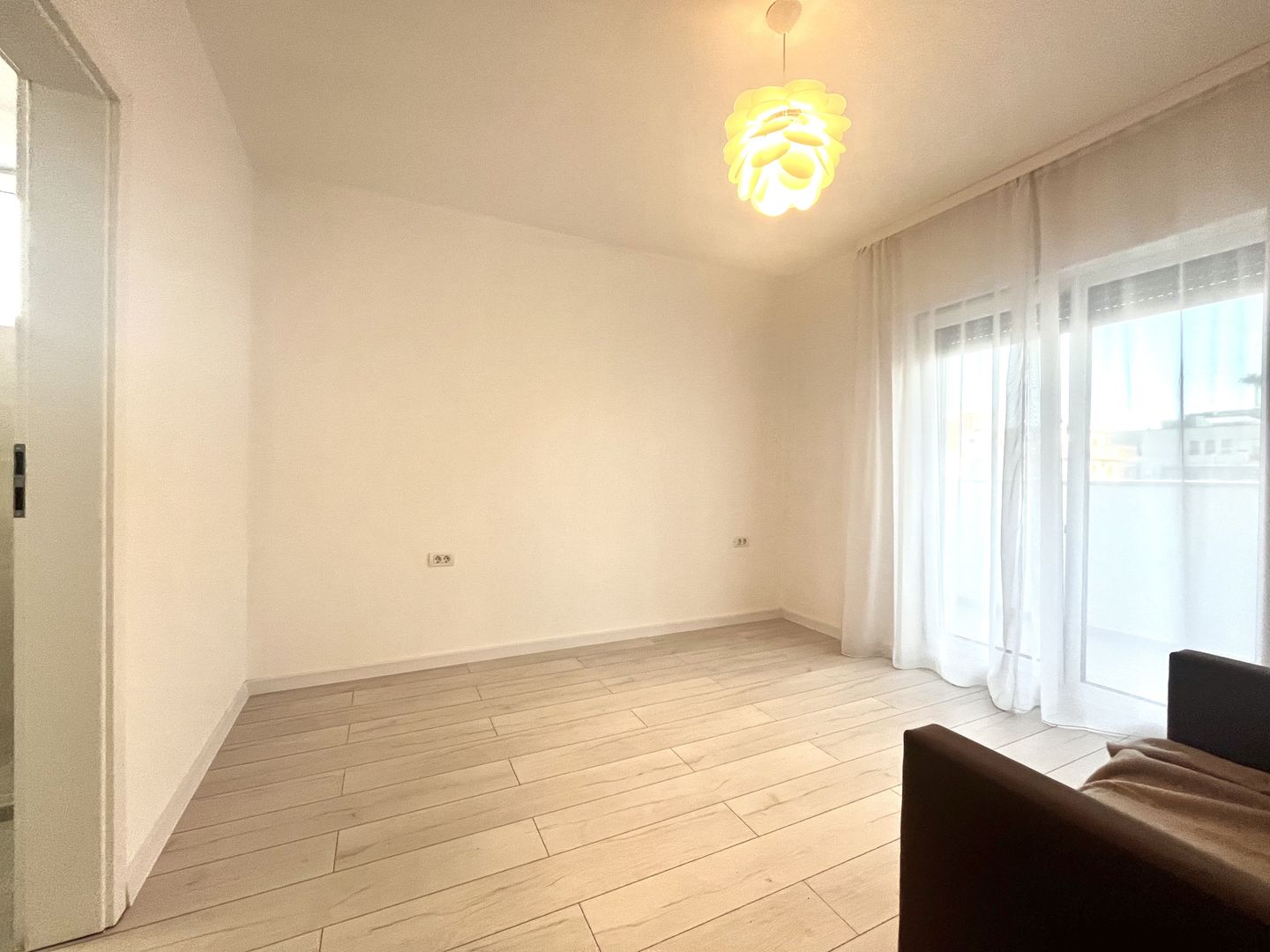 Apartament 3 camere, prima închiriere, intrare  Dumbrăvița - Kaufland - Poză 7
