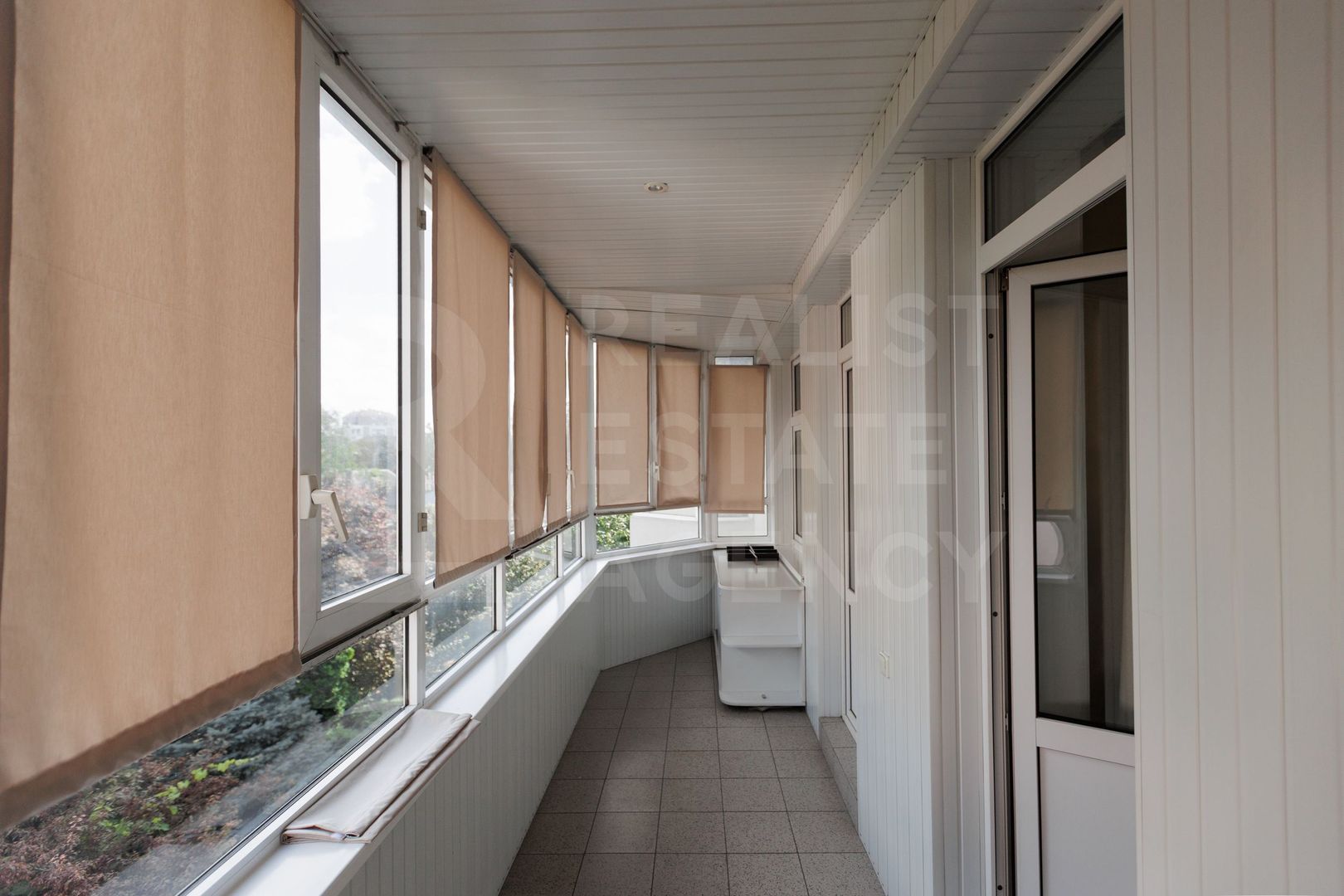 Chirie, apartament, 4 camere, str. Mihai Eminescu, Centru - Poză 14