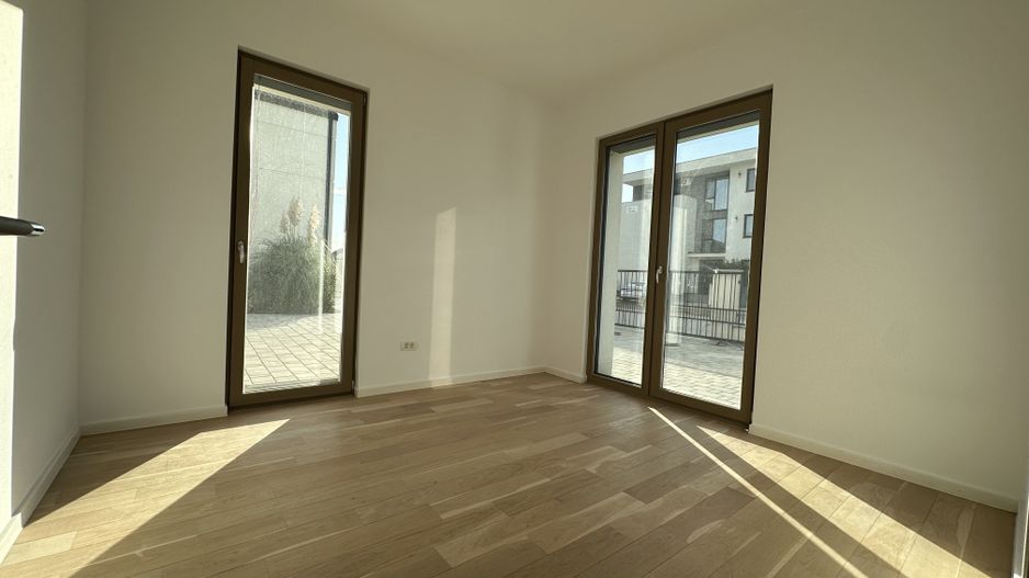 Casa cu 5 camere - Dumbarvita - Poză 18