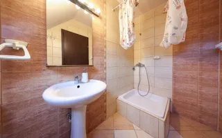 Vilă spațioasă de vânzare în Predeluț, Bran | 2000mp - Poză 38