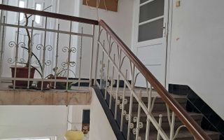 Casă de vânzare ,semicentral - Poză 5