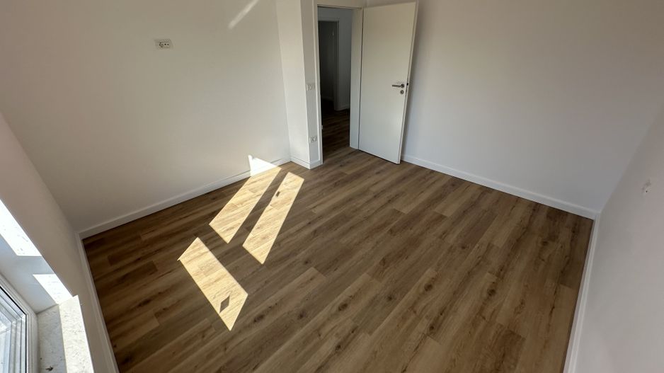 Duplex despartit prin spatiu tehnic - Poză 16