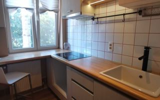 De închiriat: Apartament modern cu 1 cameră, în zona 7 Noiembrie - Poză 1