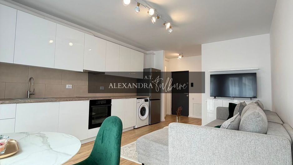 Apartament 2 camere, balcon, etaj intermediar, garaj, zona Eroilor - Poză 2