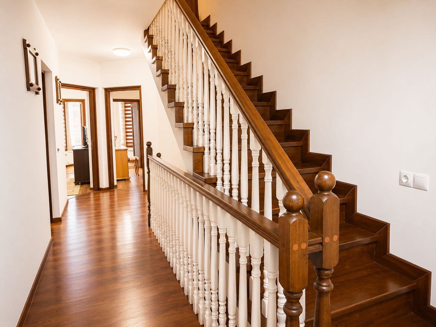 Casa / Vila cu 7 camere de vanzare in Ovidiu Sud Constanta - Poză 8